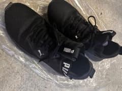 PUMA ブラック スニーカー 27.5のサムネイル
