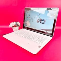 月末SALE‼️薄型ノートパソコンWindows11カメラVAIOおしゃれ白SSD