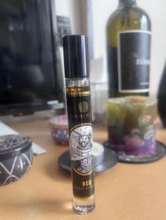 Zoologist Bee 10mL 未使用 オマケ付き Zoologist Bee 10mL 未使用 オマケ付き - メルカリ
