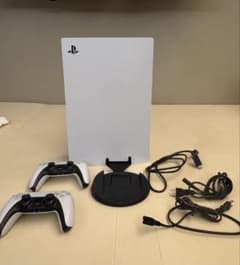 【最終値引】PlayStation 5 本体 + コントローラー2つのサムネイル