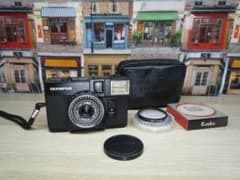 ☆ストロボ付きハーフカメラ☆ OLYMPUS PEN EF　㉖のサムネイル