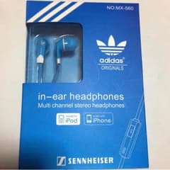 adidasイヤホンのサムネイル