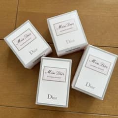 Dior香水　空箱のサムネイル