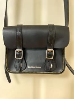 ドクターマーチン Dr.Martens　ブラック レザー ショルダーバッグのサムネイル