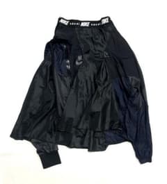 NIKE × sacai 再構築 ナイロンスカート - メルカリ
