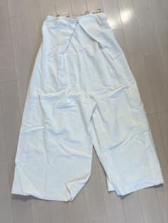 ZARA ホワイト ワイドパンツ・オーバーオールのサムネイル