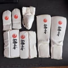 新極真会 空手防具セット ホワイト - メルカリ