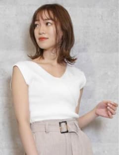 新品タグ付き♡バックリボンクロスニットトップスのサムネイル