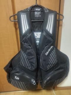 Daiwa DF-3632 フィッシングベスト L/XL ブラック Daiwa DF-3632 フィッシングベスト L/XL ブラック - メルカリ