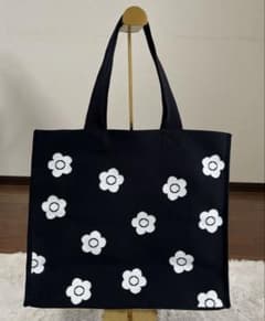 新品　タグ付き　マリークワント　ニットジャガードデイジートートバッグ　モノクロ マリークワント ニットジャガードデイジートートバッグ モノクロ