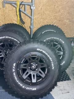 ラングラー Rugged Ridge タイヤ付きホイールのサムネイル