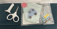 赤ちゃん爪切り タオルハンカチとキーホルダーのセットのサムネイル