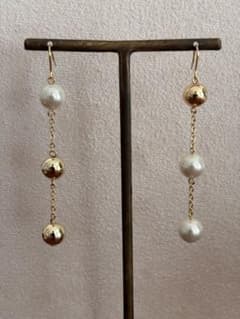 LIV accessoriesパールxメタルボール ロングピアス☆一点物◎未使用
