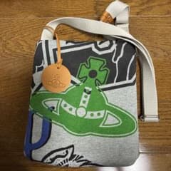 専用☆Vivienne Westwood サコッシュ最終売切り価格のサムネイル