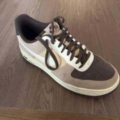 NIKE AIR FORCE 1 スニーカー ブラウン系 ローカットのサムネイル