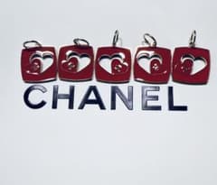 シャネル CHANEL 2026 バレンタイン 限定チャーム 30個 シャネル CHANEL 2026 バレンタイン レッド 限定チャーム 5個 - メルカリ