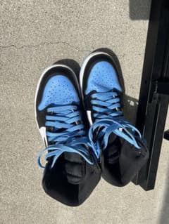 Nike Air Jordan 1 Retro High OGのサムネイル