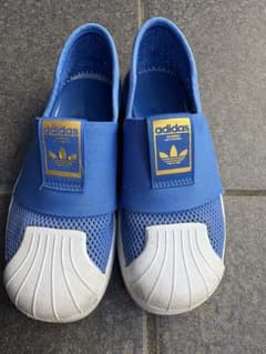 adidas キッズ スニーカー ブルー　19cmのサムネイル