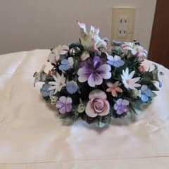 Capodimonte 陶器製 フラワーバスケット 置物のサムネイル