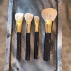 TOM FORD メイクブラシ 4本セット - メルカリ