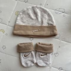 NIKE ベビー 帽子 ソックス セットのサムネイル