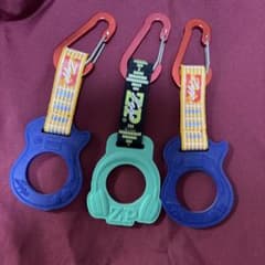 Zepp ギター型キーホルダー カラビナ付き　ペットボトルホルダー 3つセットのサムネイル