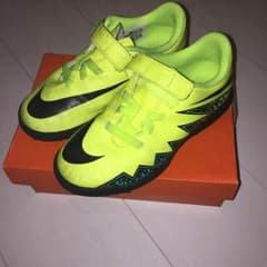 ナイキサッカーシューズのサムネイル