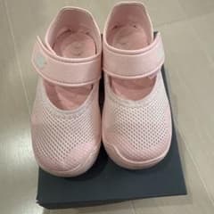 New Balance キッズ サンダル ピンク 15.0cmのサムネイル