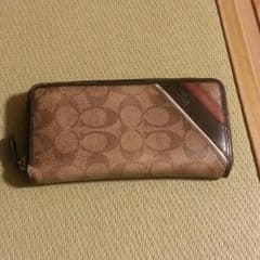 coach長財布のサムネイル