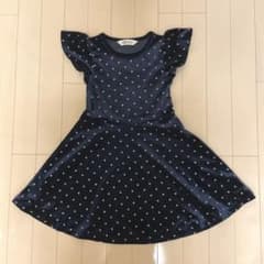 H&M  ベロアワンピース　発表会　ハロウィン　クリスマスのサムネイル