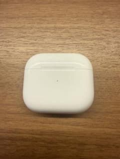 Apple AirPods Pro 第2世代 充電ケース A2700ライトニングのサムネイル