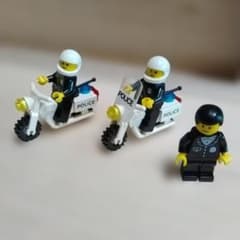 Price reduced! LEGO Police Officer Old LEGO Minifigure Bike Set