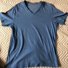 Vネック Tシャツのサムネイル