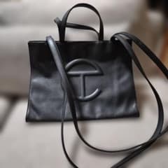 Telfar　ブラック　トートバッグのサムネイル