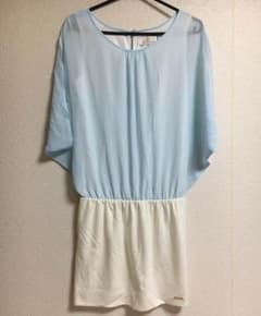 新品未使用✩Rady♡ドルマンワンピース.アイスブルー×ホワイト.フリーのサムネイル