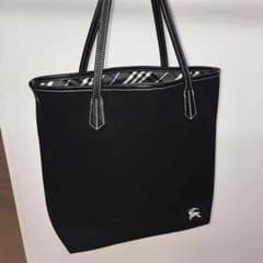 Burberry☆黒トートbag☆美品です☆のサムネイル