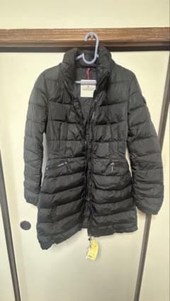 MONCLER ダウンジャケット ブラックのサムネイル