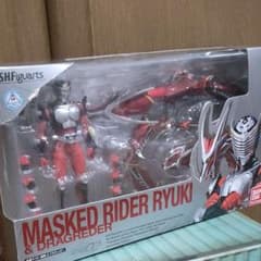 仮面ライダー龍騎のサムネイル