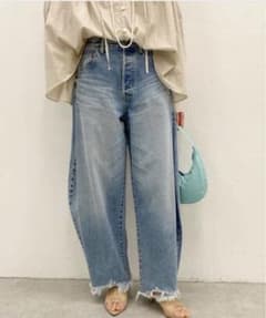 Whim Gazette ウィムガゼット★ラインカーブデニム38新品タグ付★のサムネイル
