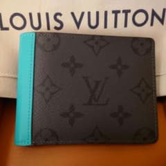 ほぼ未使用品【2024年7月購入】ルイヴィトン ポルトフォイユ ミュルティプル ほぼ未使用品【2024年7月購入】ルイヴィトン ポルトフォイユ