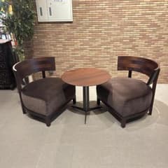 【極上】♥Flexform ラウンジチェア2脚＆サイドテーブル 極上】♥Flexform ラウンジチェア2脚＆サイドテーブル - メルカリ