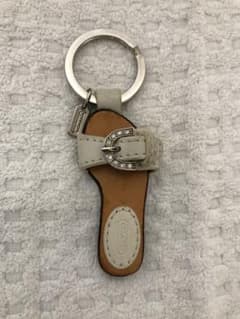 【G子様専用】COACH バッグチャーム　キーホルダー　サンダル型　夏のサムネイル