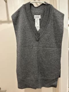 Maison Margiela Vネック ベスト グレーのサムネイル