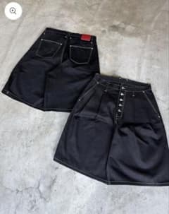 BELVET Star Studded Rigid Tuck Shortsのサムネイル