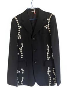 な*様 コムデギャルソンオムプリュス 24AW ボタンジャケット な*様 コムデギャルソンオムプリュス 24AW ボタンジャケット - メルカリ