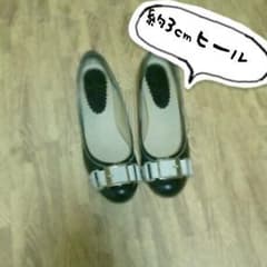 ローヒールパンプスのサムネイル