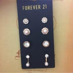 FOREVER21ピアスのサムネイル