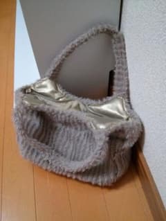 ファーバッグ  ベージュ ふわふわ もこもこのサムネイル