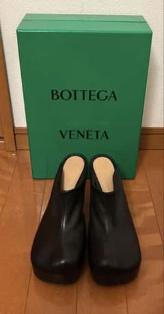 BOTTEGA VENETA ブラックレザーミュール BOTTEGA VENETA レザー ミュール ヒール ブラック - メルカリ
