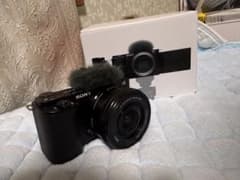 SONY ZV-E10 レンズキット　ほぼ未使用　保証来年2月までのサムネイル